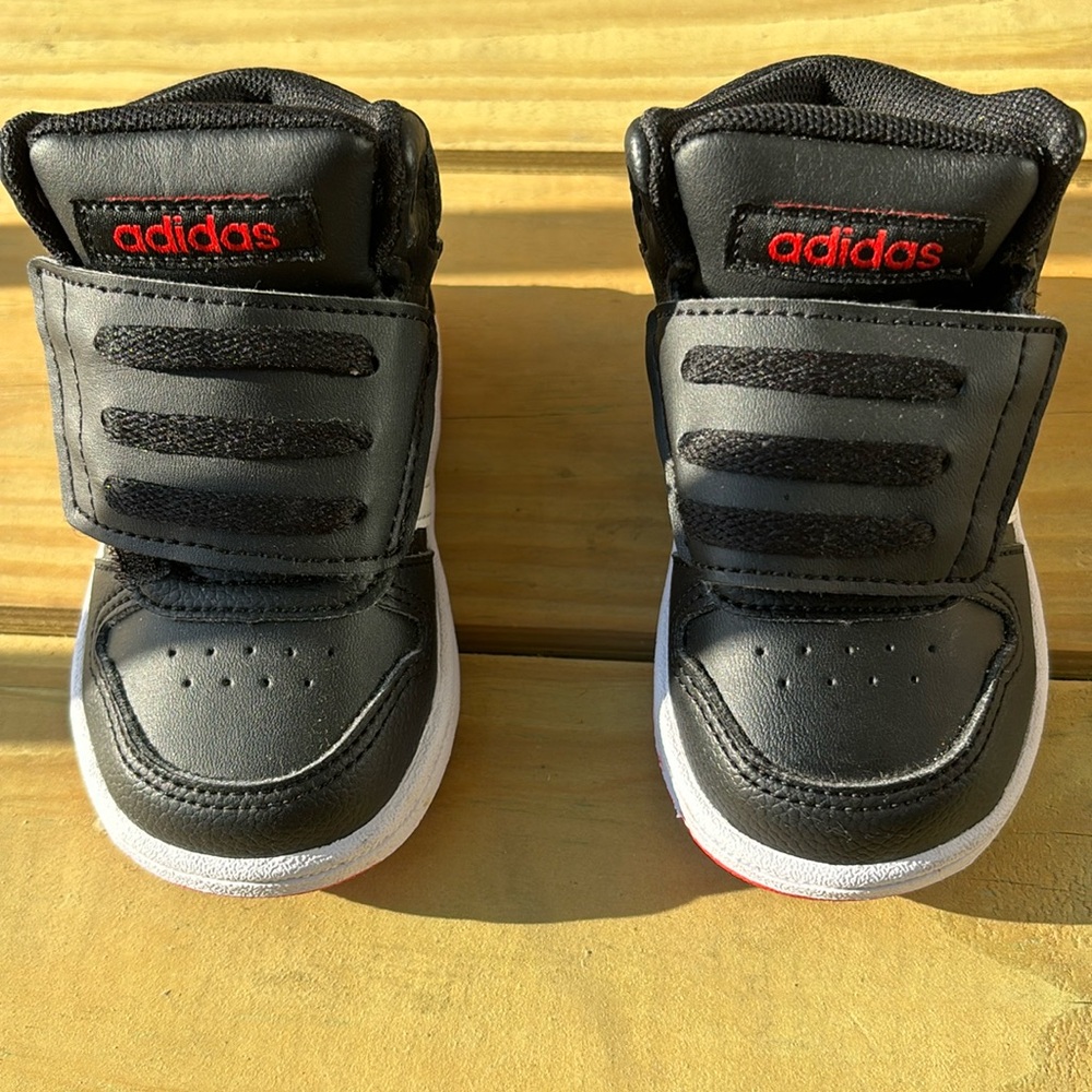 BRAND NEW! Black white and red adidas size 5